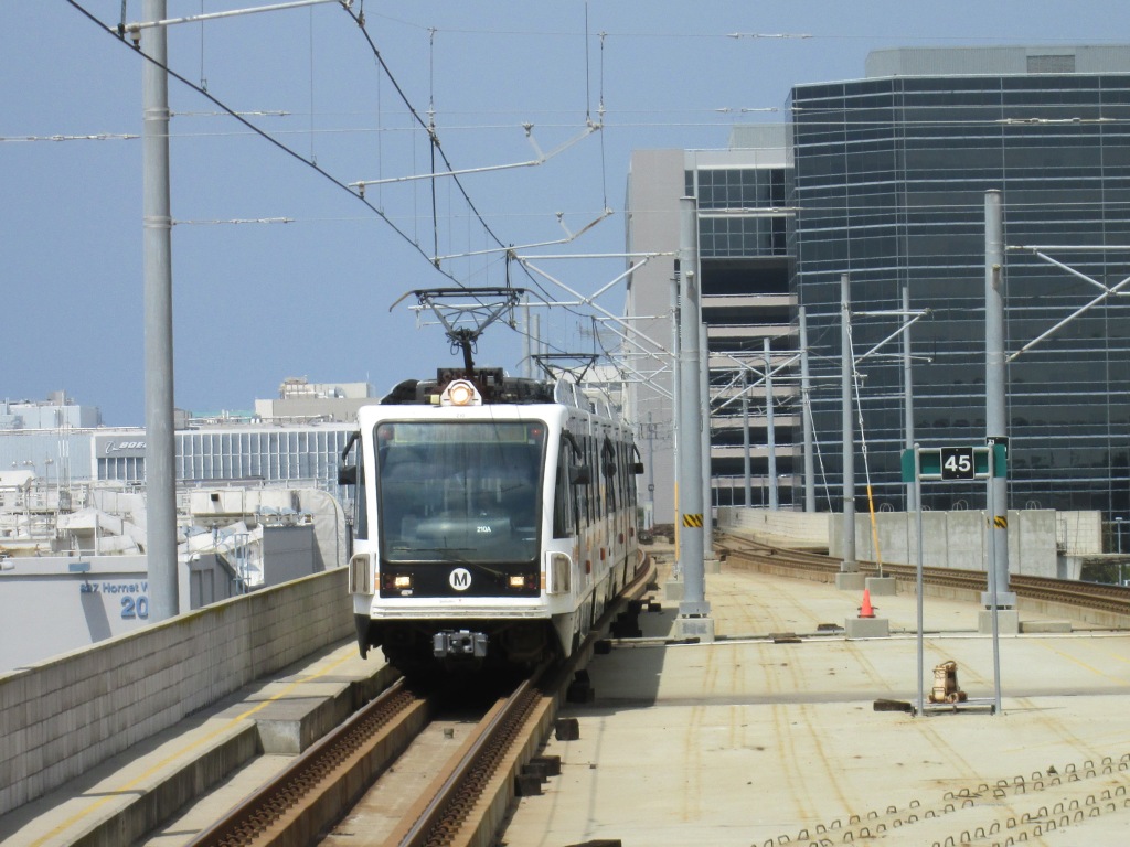 Lax Metro