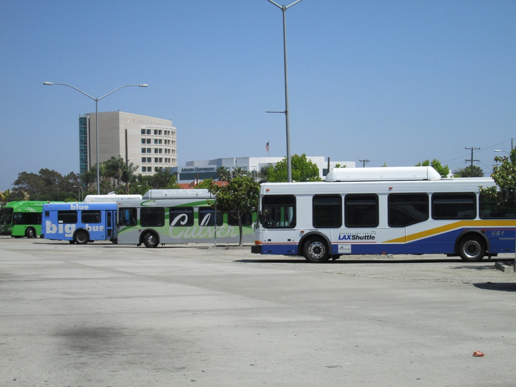 Lax Metro